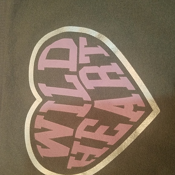 Wild Heart Sets - Picture 2 of 9